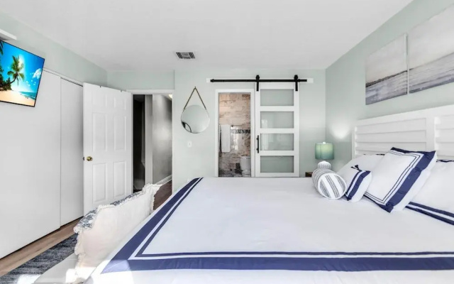 Bayview Beach Condo