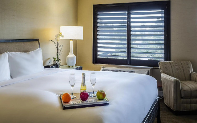 Cupertino Hotel