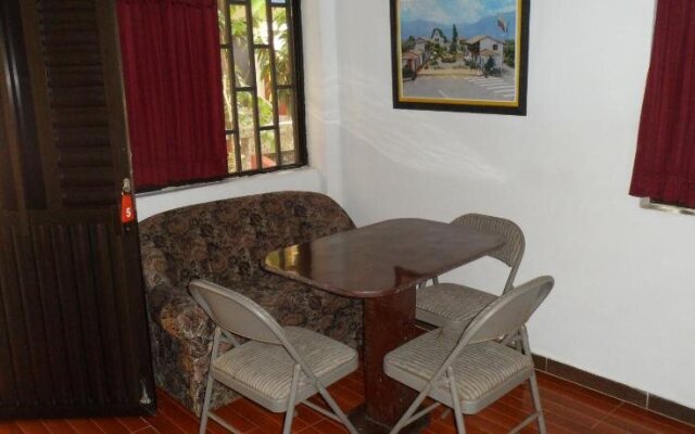 Angula Place