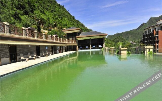 Jinfoshanwenquanjiari Hotel