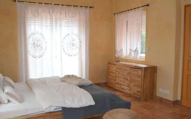 House in Montfort-sur-argens With Garden