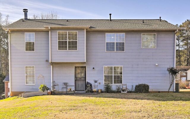 Updated Lithonia Cottage ~ 7 Mi to Stone Mtn!