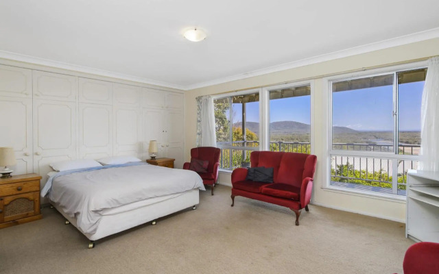 La Mer, 19 Dulconghi Street