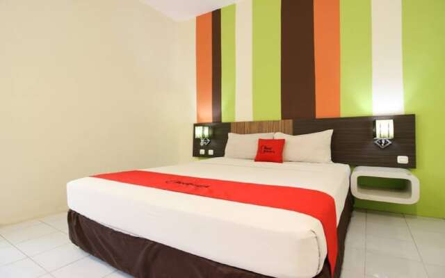 RedDoorz Plus near Keraton Yogyakarta 2