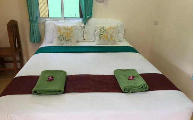 Khaosok Bamboo Huts Resort