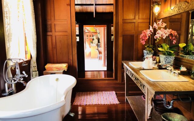 Royal Thai Villas
