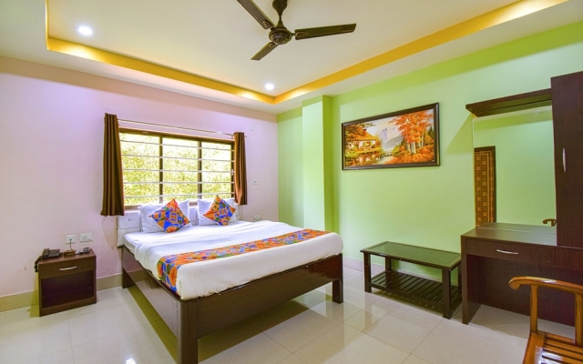 Fabhotel Knight Airways