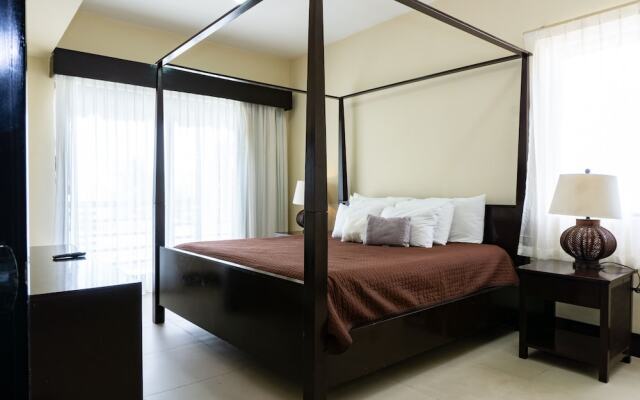 Aldea Thai 305 2 Bedroom Condo by RedAwning