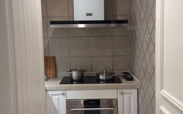 Ri Yue Guang Apartment