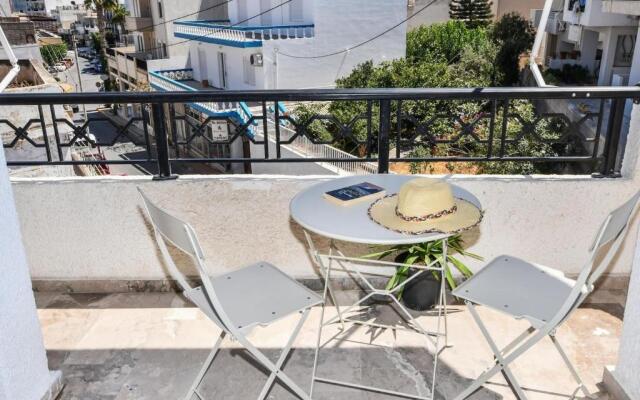 Central flat, 300m from the beach