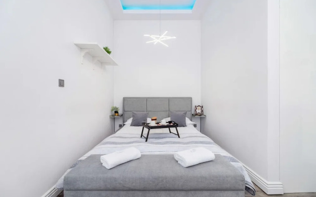 Studio Krakow Starowislna by Renters