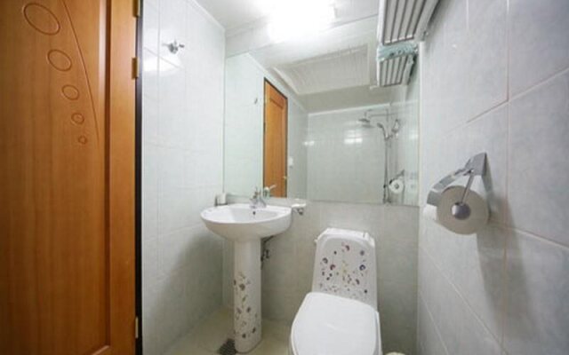 Royal Tourist Hotel