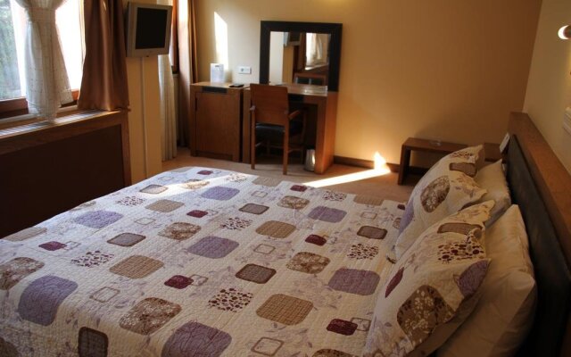 Royal Sapanca Hotel