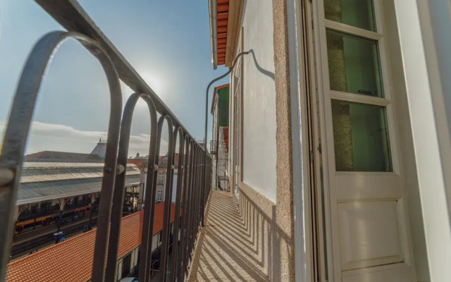 Downtown Deluxe Duplex by Homing