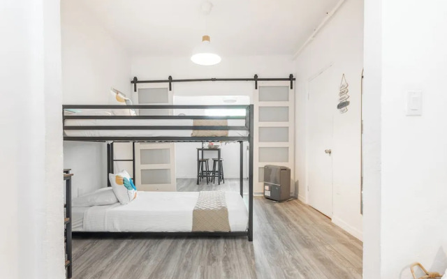 West Deco Boutique Apartments