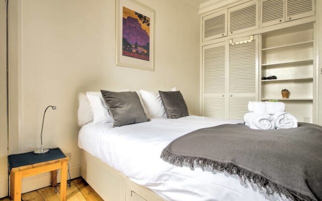 Victorian Apartment in Lively Marchmont