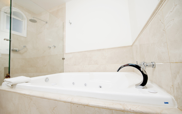 Casa Bonita Hotel & Luxury Residence