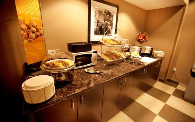 Hampton Inn & Suites Seattle/Kent,WA