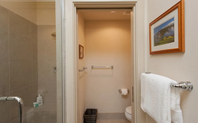 Halii Kai 3d 2 Bedroom Condo by Redawning