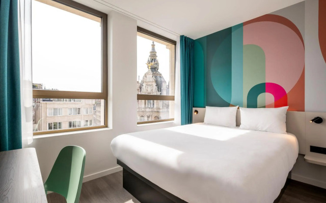 B&B HOTEL Antwerpen Centrum