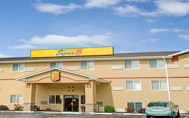 Super 8 By Wyndham Independence Kansas City