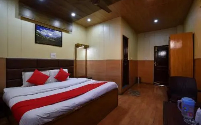 OYO 24828 Hotel Akshay