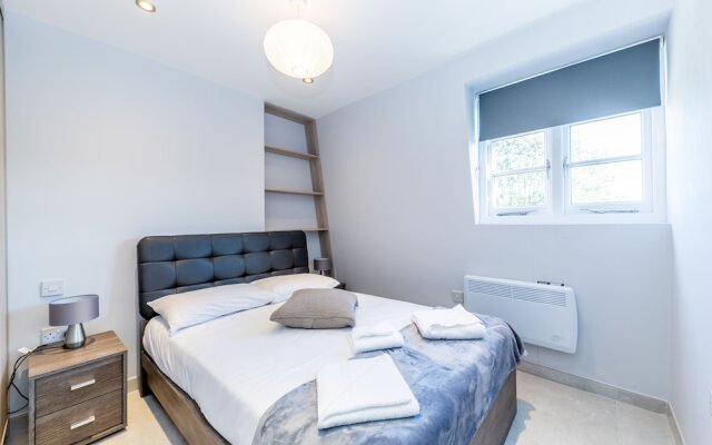 Chic Apt in the heart of Camden by City Stay London