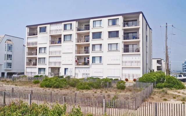 Even Keel 404 2 Bedroom Condo by RedAwning