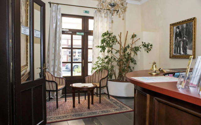 Film Hotel