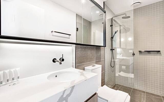 Lumina Suites