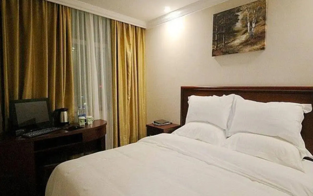 Green Tree Inn Changsha West Bus Station Business Hotel