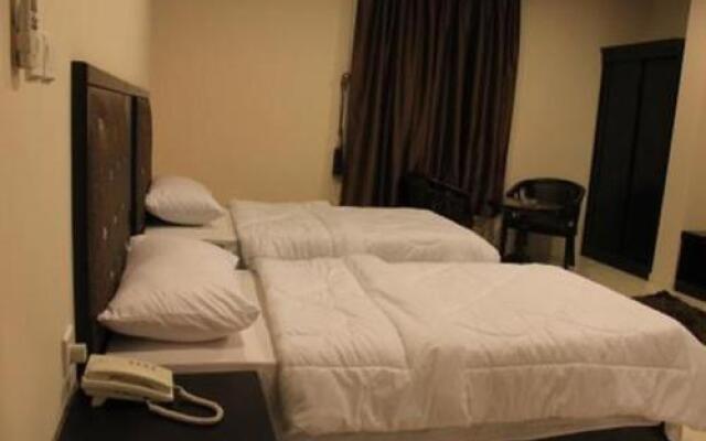 AL Bian Suites Hotel