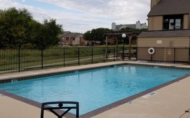 Cozy Mesquite Condo Apartment 1