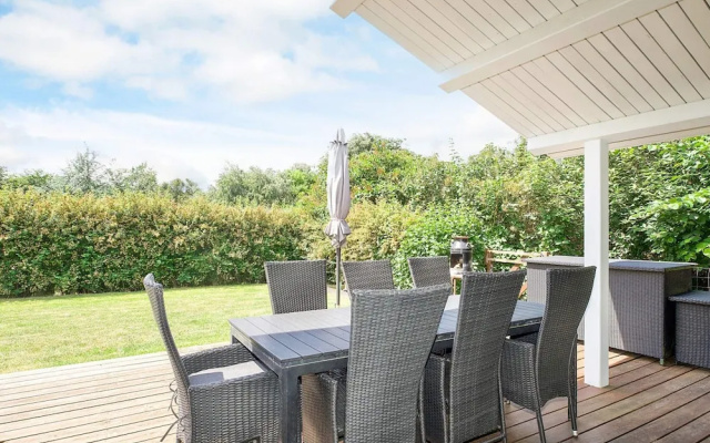 Stylish Holiday Home in Føllenslev near Sea