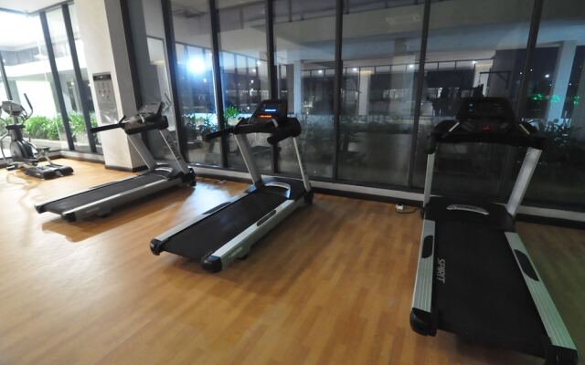 Kenwingston Square Garden by IdealHub