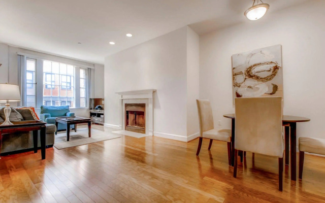 Global Luxury Suites at Main Street