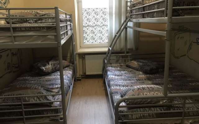 Mister Econom Hotel - Hostel