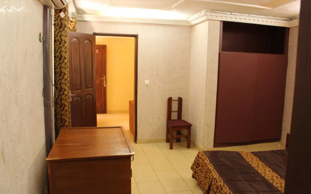 Indra Hotel