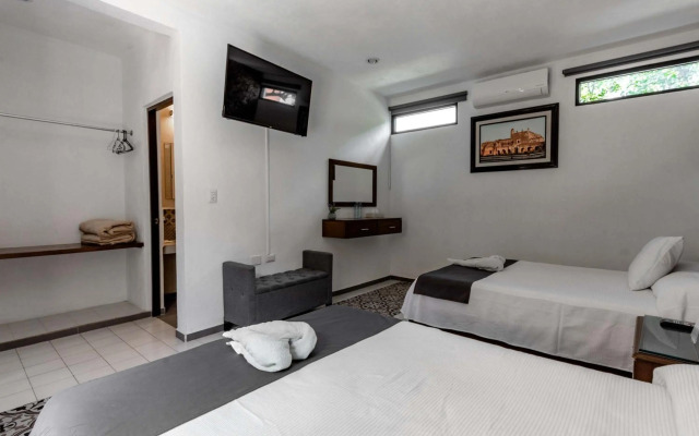 Hotel Colonial Zaci by GuruHotel