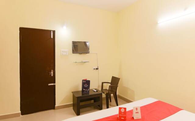 Oyo 13123 Srk Grand