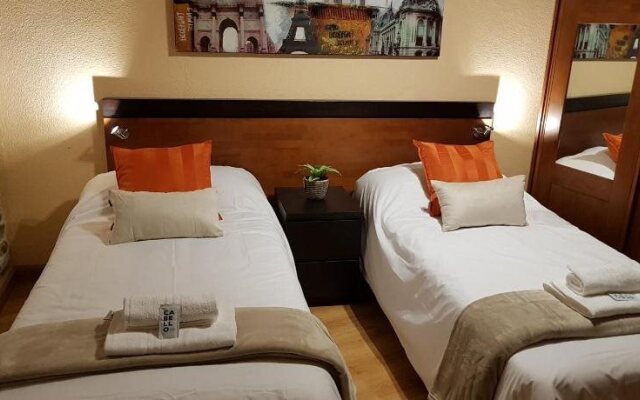 Aqua Rooms Sarria
