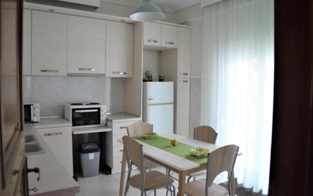 Aigaiou House
