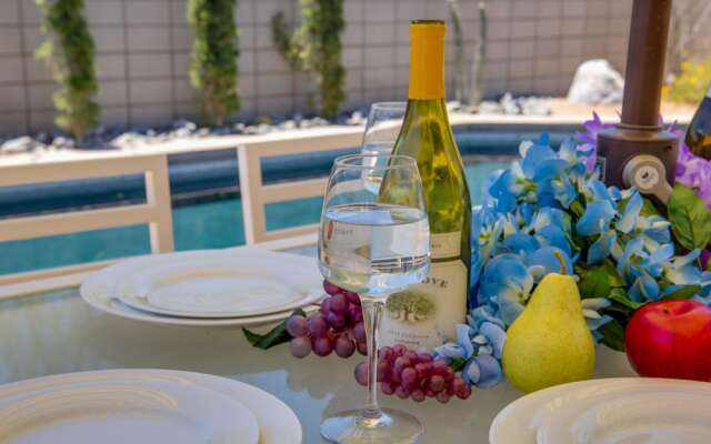 The Artful Cosmo Holiday home 2