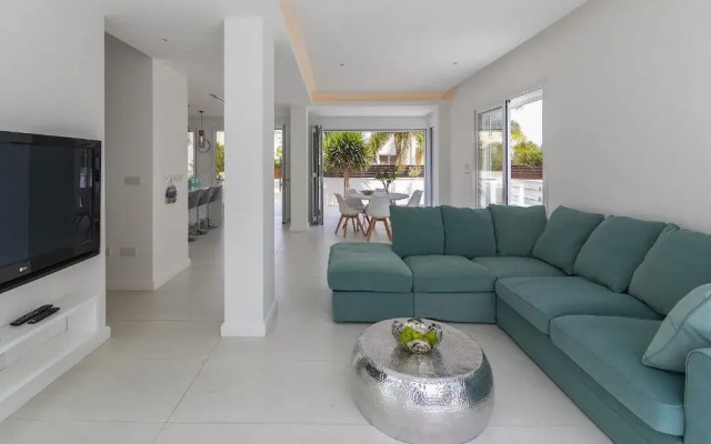Protaras Villa Piera By The Sea