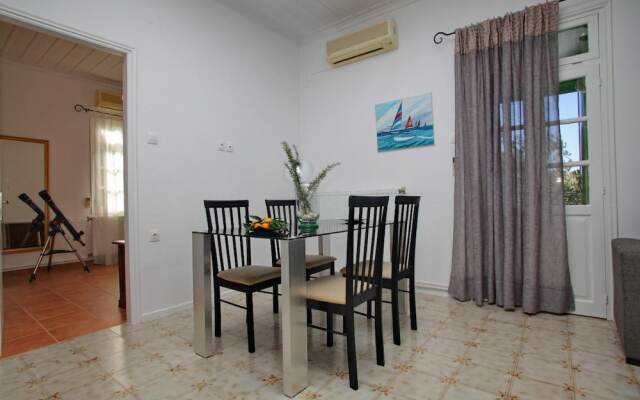 Cherry Cottage in Skopelos