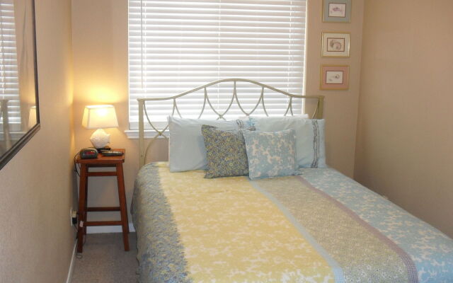Seascape Deluxe Beach Condos by A B Sea Rentals