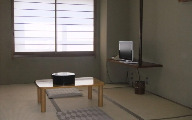 Kawaguchiko Station Inn