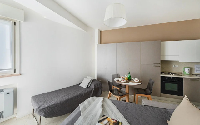 Residenza Miralago - 16 Domitilla - Locazione BK