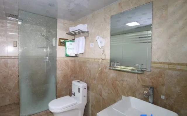 Young Fashion Express Hotel