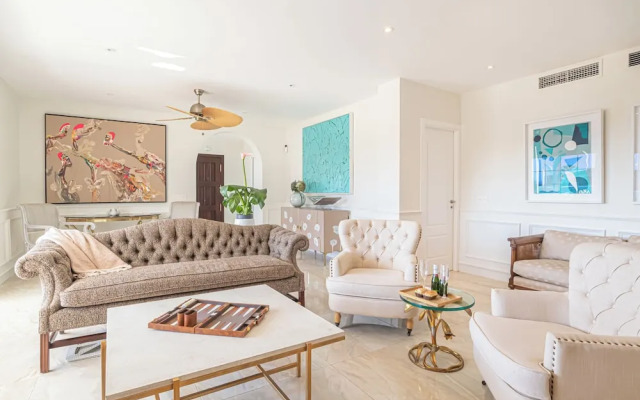 Luxury Family Escape Golf & Pool Retreat